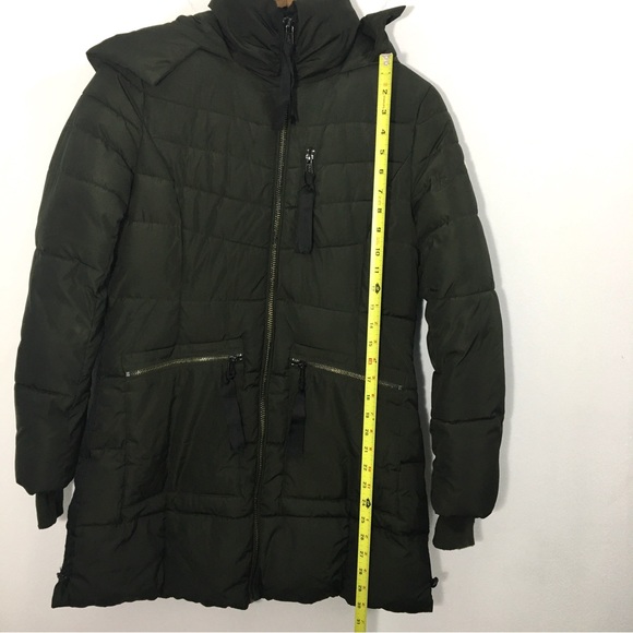 Guess women’s olive green hooded coat. Size medium. - Picture 6 of 16